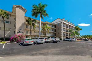 440 Paradise Isle Blvd 301, Hallandale Beach, FL 33009 Sold 01/24/24