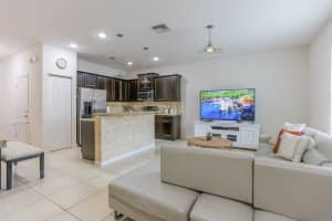 709 SW 2nd Ave 709, Pompano Beach, FL 33060 Sold 02/02/24