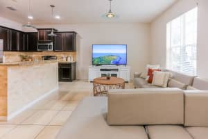 709 SW 2nd Ave 709, Pompano Beach, FL 33060 Sold 02/02/24