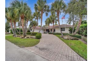 5 TAHOE LN, Sea Ranch Lakes, FL 33308 Sold 01/29/24