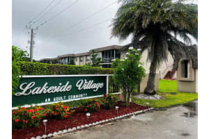 500 Davis Rd 29, Palm Springs, FL 33461 Sold 12/29/23