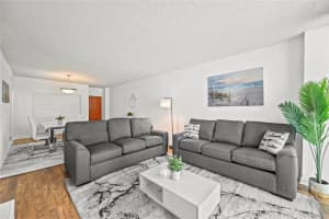 4001 S Ocean Dr 4L, Hollywood, FL 33019 Sold 08/21/24