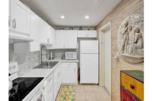 200 NE 19th Ct 109M, Wilton Manors, FL 33305 Sold 03/27/24