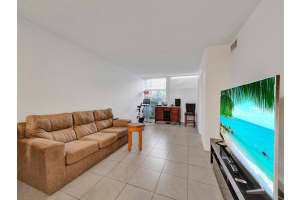 601 Three Islands Blvd 108, Hallandale Beach, FL 33009 Sold 02/12/24