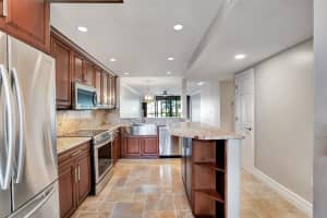 1100 SE 5th Ct 3, Pompano Beach, FL 33060 Sold 03/12/24