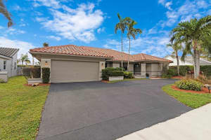 8920 S Southern Orchard Rd, Davie, FL 33328 Sold 01/05/24