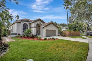 10320 Santiago St, Hollywood, FL 33026 Sold 01/22/24