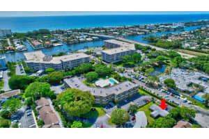 555 Banyan Tree Ln 202, Delray Beach, FL 33483 Sold 02/07/24