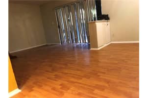 29 Spinning Wheel Ln 29, Tamarac, FL 33319 Sold 01/12/24