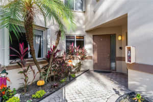 9209 NW 9th Ct 9209, Plantation, FL 33324 Sold 01/05/24