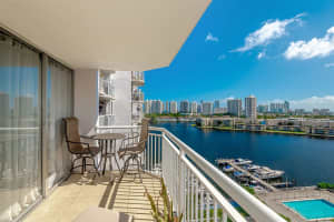 18061 Biscayne Blvd 1503, Aventura, FL 33160 Sold 04/29/24