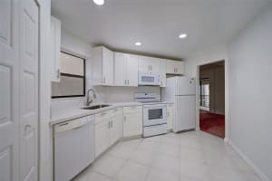6555 W Broward Blvd 203, Plantation, FL 33317 Sold 01/31/24
