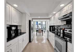 800 Parkview Dr 420, Hallandale Beach, FL 33009 Sold 01/31/24