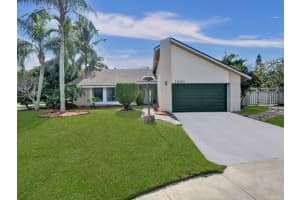 7900 NW 6th Ct, Plantation, FL 33324 Sold 01/22/24