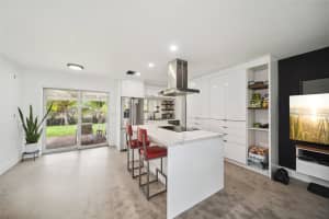 5173 SW 95th Ave, Cooper City, FL 33328 Sold 02/12/24