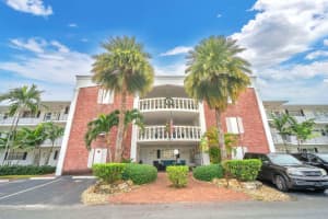 465 Paradise Isle Blvd 106, Hallandale Beach, FL 33009 Sold 01/12/24