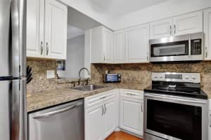 7340 Lake Circle Dr 203, Margate, FL 33063 Sold 07/05/24