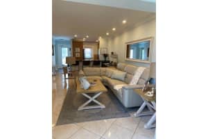 5161 W Oakland Park Blvd 210, Lauderdale Lakes, FL 33313 Sold 04/15/24