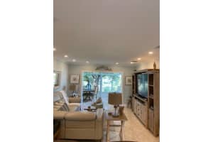 5161 W Oakland Park Blvd 210, Lauderdale Lakes, FL 33313 Sold 04/15/24