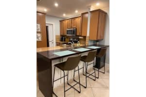 5161 W Oakland Park Blvd 210, Lauderdale Lakes, FL 33313 Sold 04/15/24