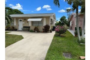 4808 NW 45 Ter, Tamarac, FL 33319 Sold 04/04/24