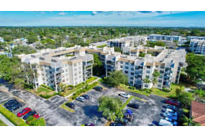 6190 Woodlands Blvd 201, Tamarac, FL 33319 Sold 04/03/24