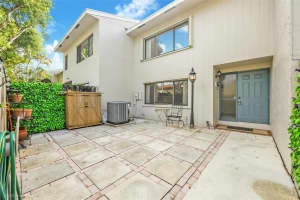 5004 S University Dr 5004, Davie, FL 33328 Sold 01/12/24