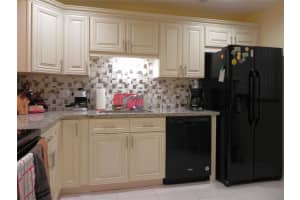 2 Briarwood Cir 105, Hollywood, FL 33024 Sold 02/23/24