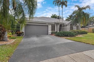 10500 NW 18th Ct, Plantation, FL 33322 Sold 03/01/24
