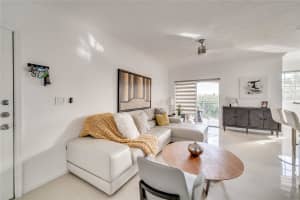 MLS# F10412739, Pembroke Pines, Florida 33025