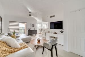 MLS# F10412739, Pembroke Pines, Florida 33025