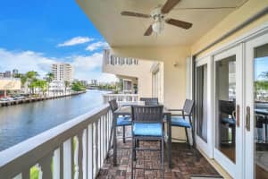 450 Paradise Isle Blvd 207, Hallandale Beach, FL 33009 Sold 04/12/24