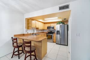 18 Seville Circle, Davie, FL 33324 Sold 01/23/24