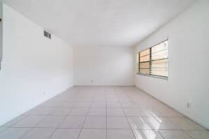 18 Seville Circle, Davie, FL 33324 Sold 01/23/24