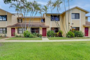 5493 S Gate Lake Rd 5493, Tamarac, FL 33319 Sold 03/21/24