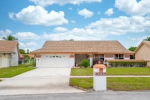 9735 Sun Pointe Dr, Boynton Beach, FL 33437 Sold 03/28/24