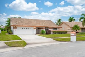 9735 Sun Pointe Dr, Boynton Beach, FL 33437 Sold 03/28/24