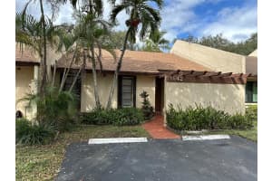 1642 NW 96th Ave, Pembroke Pines, FL 33024 Sold 02/14/24