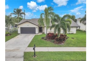 333 SW 27th Ave, Delray Beach, FL 33445 Sold 02/20/24