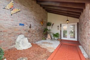 9760 NW 17th St, Plantation, FL 33322 Sold 04/05/24