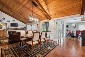 9760 NW 17th St, Plantation, FL 33322 Sold 04/05/24