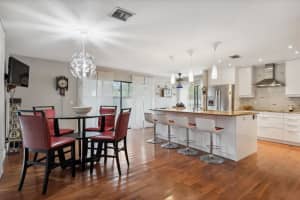 9760 NW 17th St, Plantation, FL 33322 Sold 04/05/24