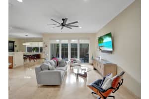 1415 NE 7th St 2, Fort Lauderdale, FL 33304 Sold 04/15/24