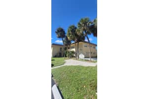 1421 NW 45th St 5, Deerfield Beach, FL 33064 Sold 01/30/24