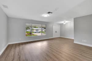 10403 NW 80th Ct, Tamarac, FL 33321 Sold 02/05/24
