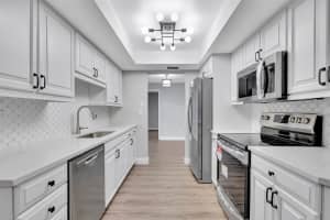 10403 NW 80th Ct, Tamarac, FL 33321 Sold 02/05/24