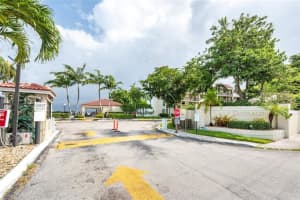 115 Lake Emerald Dr 105, Oakland Park, FL 33309 Sold 06/26/24