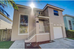 6562 Bayfront Dr, Margate, FL 33063 Sold 04/30/24