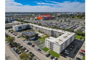 500 NE 2nd St 203, Dania Beach, FL 33004 Sold 04/01/24