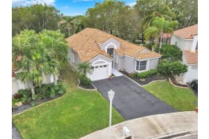 543 Bedford Ave, Weston, FL 33326 Sold 03/07/24